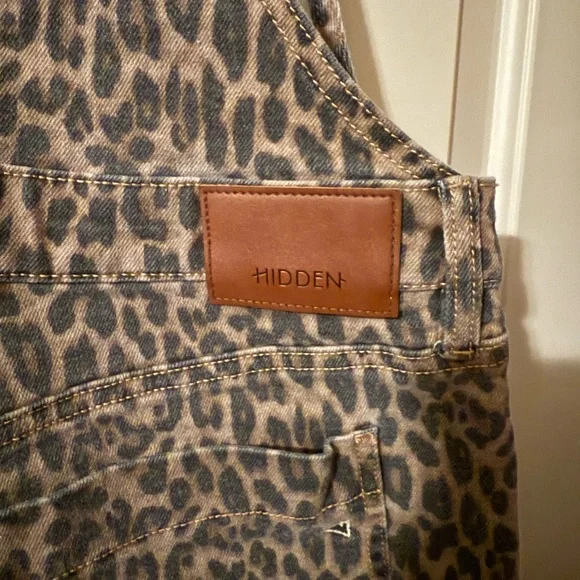 Leopard Print Women's Jumpsuit - Picture 4 of 11